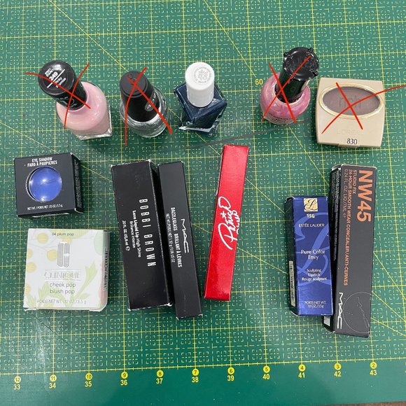 💙 HOST PICK 💙  MAC atlantic blue matte eyeshadow - Picture 4 of 4